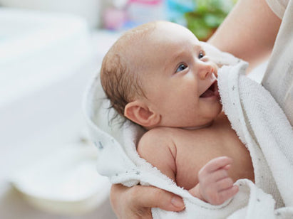 how to wash a baby