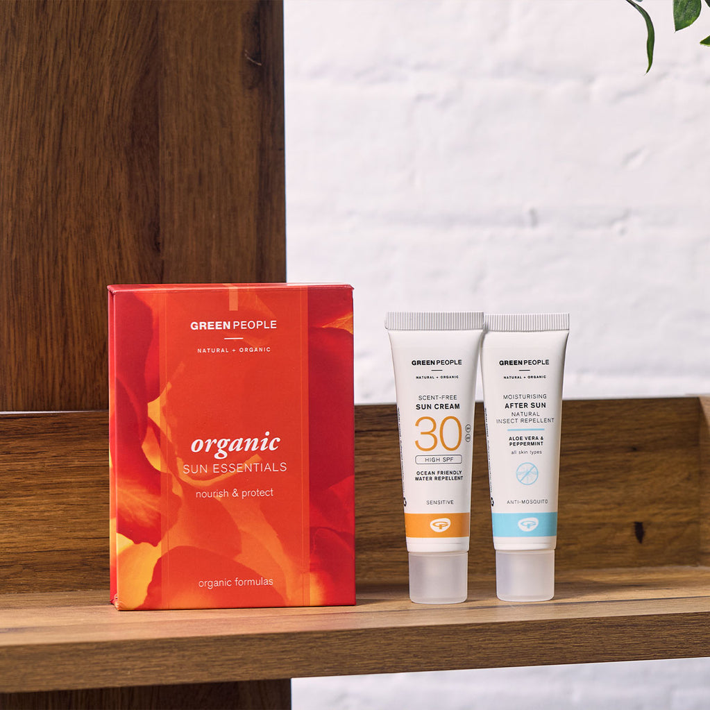 Organic Sun Essentials Set containing two products sun cream and after sun